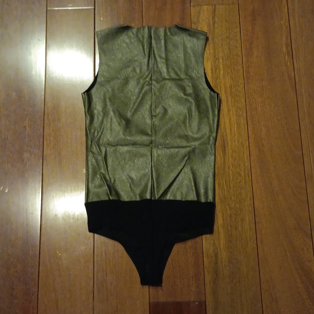 Commando Bodysuit - Picture 7 of 9